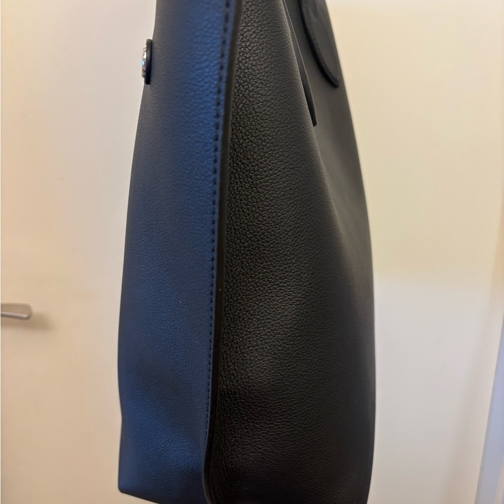Louis Vuitton Black Leather Tote - Picture 4 of 14
